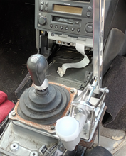 Load image into Gallery viewer, Nissan 350z hydro mounting bracket